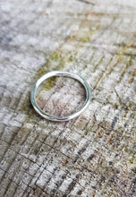 Load image into Gallery viewer, Smooth Stack Ring