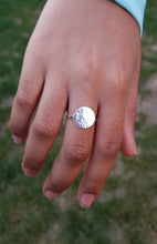 Load image into Gallery viewer, Disc Ring