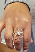 Load image into Gallery viewer, Daisy Ring