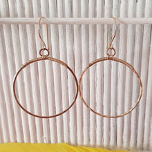 Load image into Gallery viewer, Serena Hoops