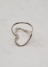 Load image into Gallery viewer, Heart Ring