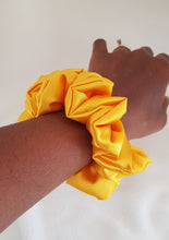 Load image into Gallery viewer, Rose