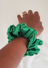 Load image into Gallery viewer, Emerald