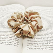 Load image into Gallery viewer, Goldie