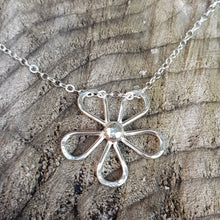 Load image into Gallery viewer, Daisy Necklace
