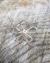 Load image into Gallery viewer, Daisy Ring
