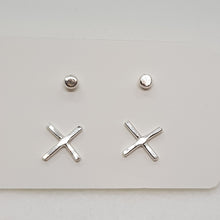 Load image into Gallery viewer, Timeless XO Stud Set
