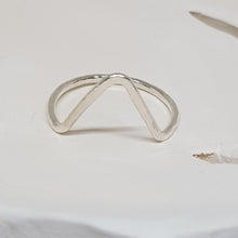 Load image into Gallery viewer, Peak Ring

