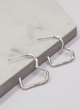 Load image into Gallery viewer, Mini Heart Hoops
