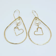 Load image into Gallery viewer, Negril Pearl Earrings

