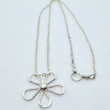 Load image into Gallery viewer, Daisy Necklace
